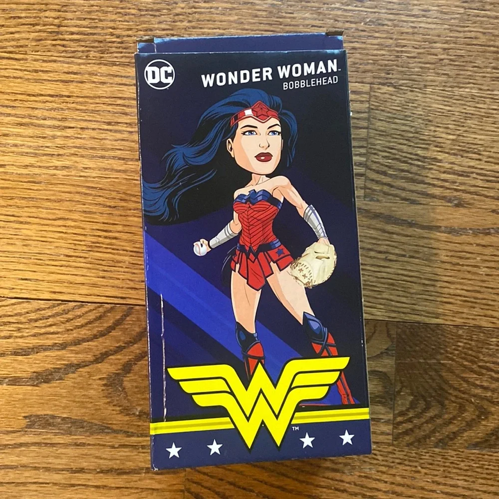 DC Wonder Woman Bobblehead in original box